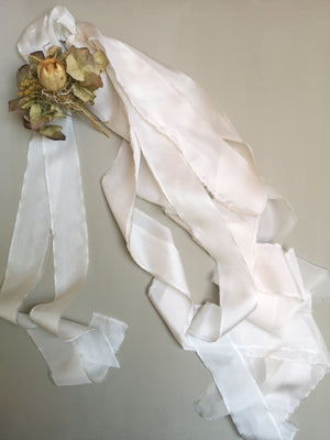 IVORY SILK BOUQUET DRAPE